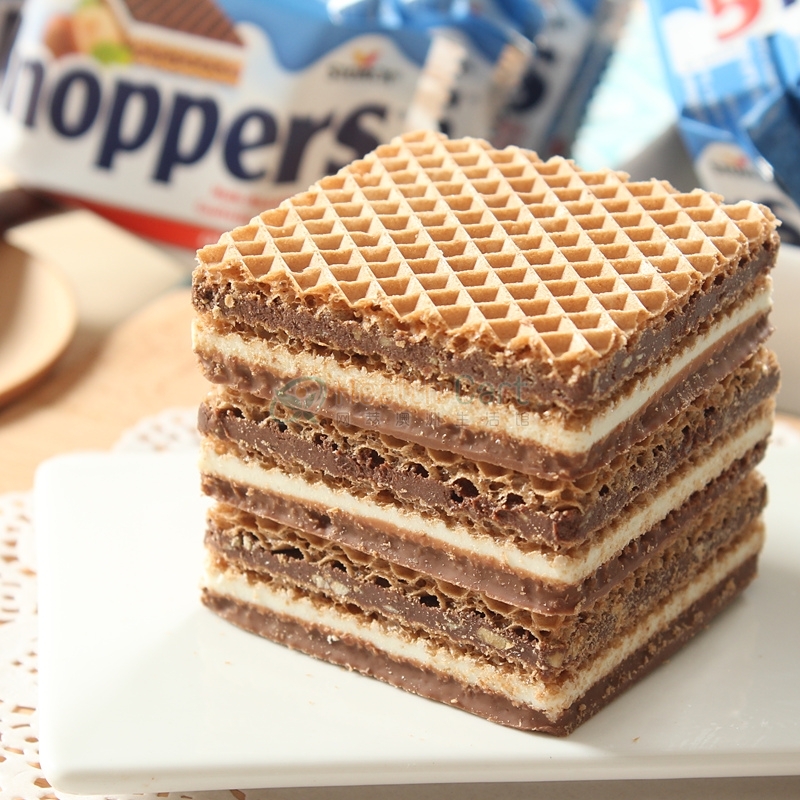 Knoppers milk hazelnut chocolate wafer biscuits 25g*8 Health Cart